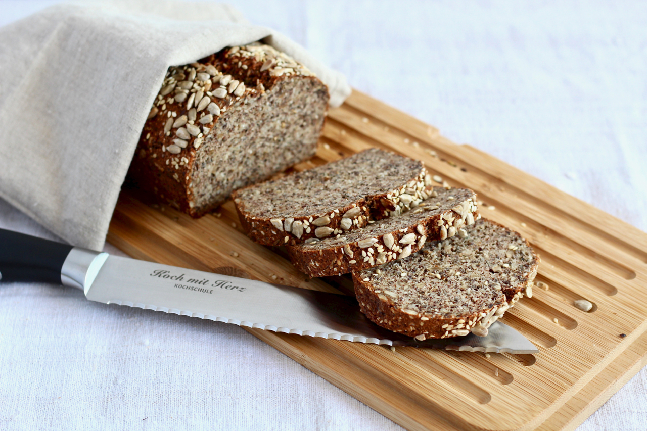 Low carb Körner Brot | glutenfrei | Rezept | Koch mit Herz