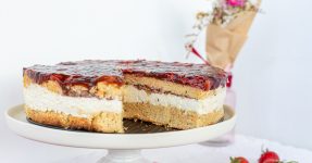 Low carb Erdbeer-Käse-Sahne Torte