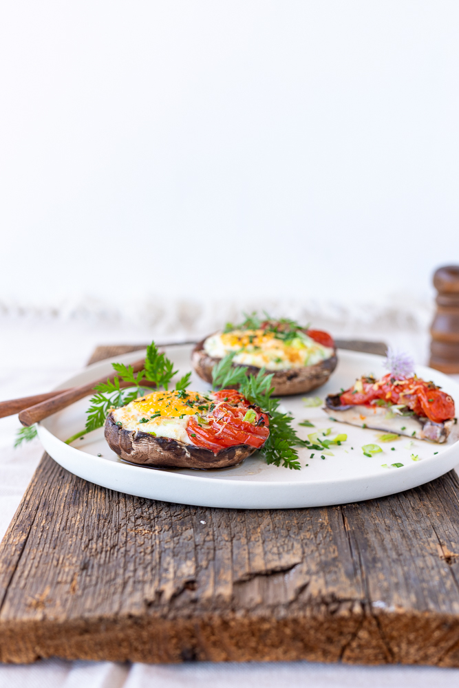 Gefüllter Portobello mit Ei & Tomaten | Frühstück vom Grill