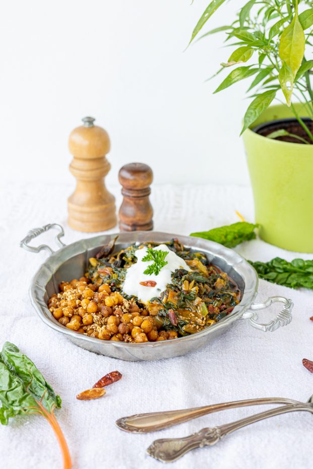 Veganes Mangold Curry mit gerösteten Kichererbsen | Koch mit Herz